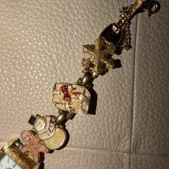SUPER RARE KIRKS FOLLY CHRISTMAS CHARM WATCH NEEDS BATTERY main image 4